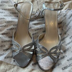 Caparros silver shoe